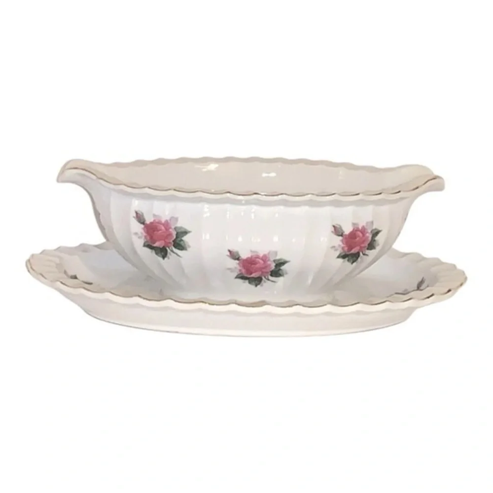 Bond Ware Hand Painted Gravy Boat W/Attached Underplate-Roses W/Gold Trim -Japan